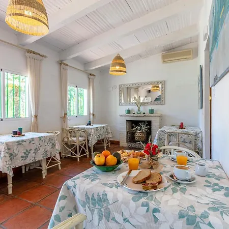 Hotel-apart Cortijo Pinas 2* Tarifa