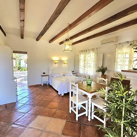 Hotel-apart Cortijo Pinas 2*