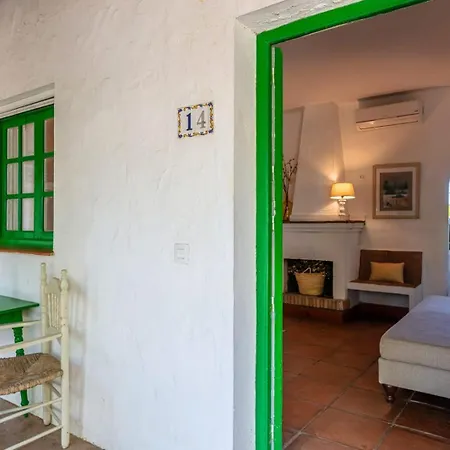 Aparthotel Hotel-apart Cortijo Pinas 2*