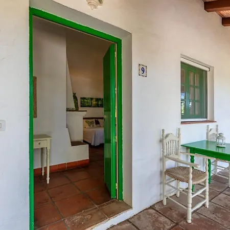 Hotel-apart Cortijo Pinas 2* Tarifa